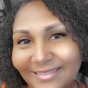 Meet your Posher, Felicia